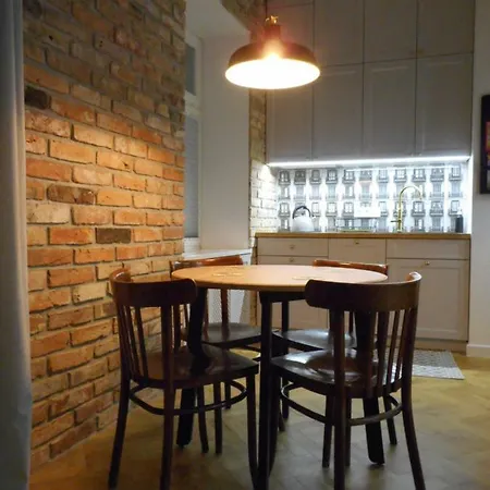 Klimatyczny Apartament Z Antresola 公寓