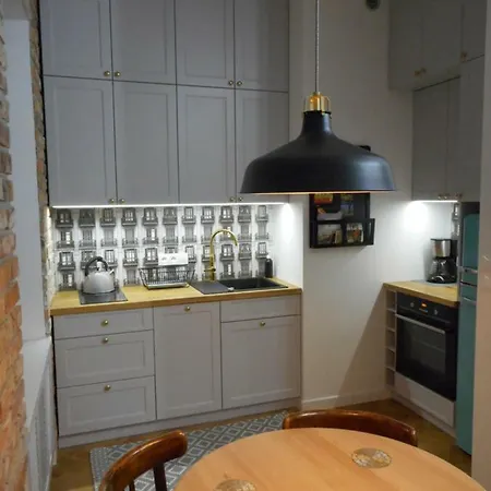 Klimatyczny Apartament Z Antresola Warsaw